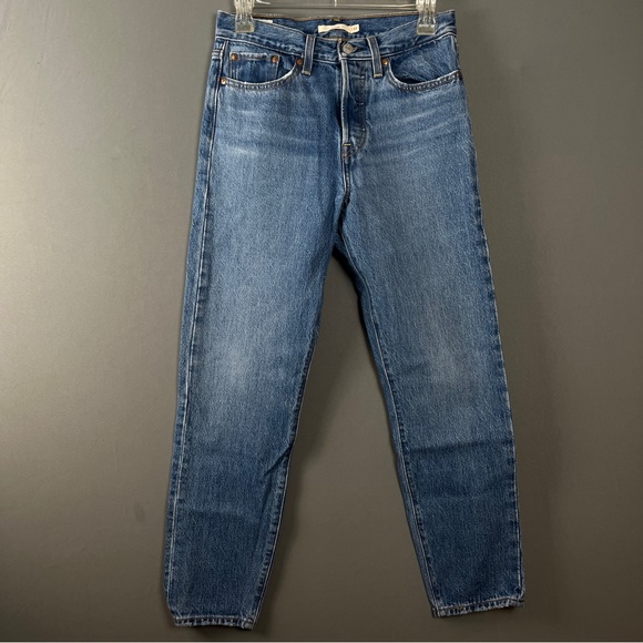 Levi’s Wedgie Fit Jeans Medium Wash 27 waist x 28 length - Picture 3 of 5